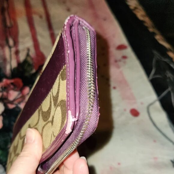 Coach tan and purple canvas wallet - Picture 5 of 8